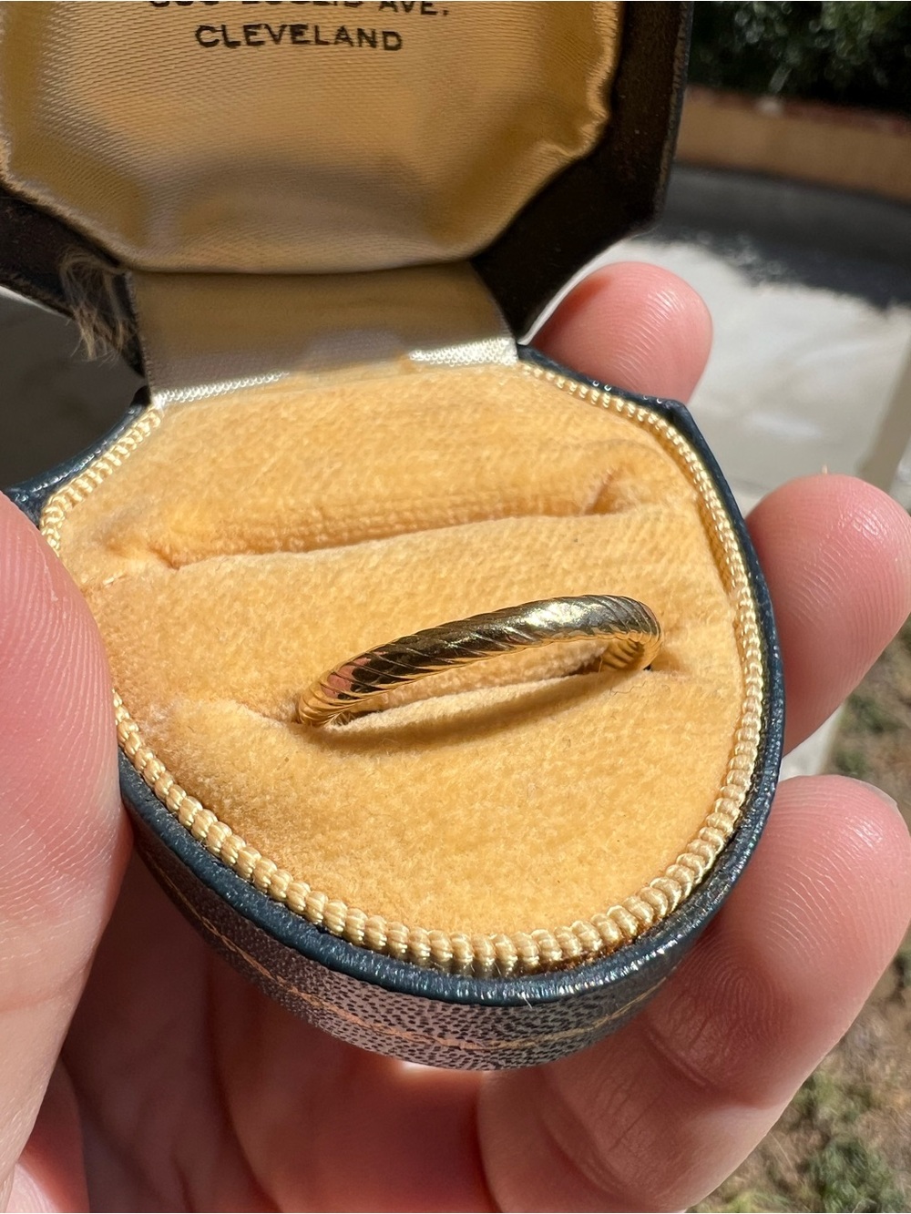 10K Yellow Gold Ring.  Size 6.5. .53 Grams